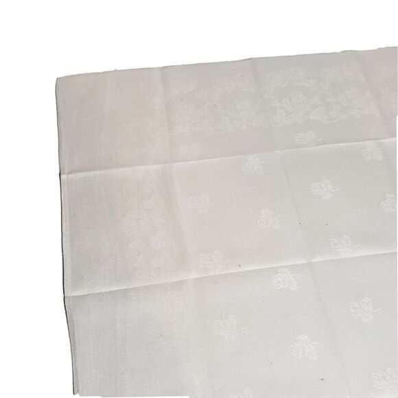 Vintage Small Table Cloth Dresser Scarf Topper Runner White Floral Estate 20x22 - Picture 3 of 8